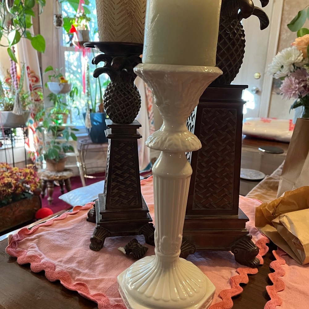 Elegant Brown Pineapple Candle Holders - Picture 5 of 15